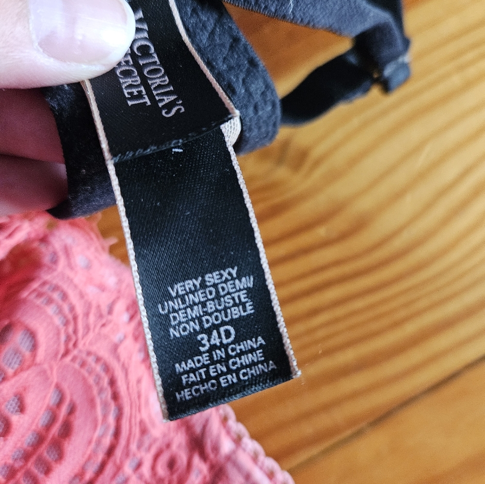 Lot of VS bras - Picture 4 of 5